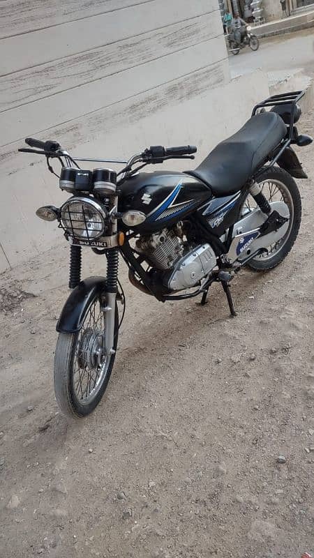 suzuki GS 2015 1