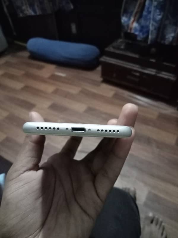 iPhone 8 64GB sub bilkul ok hai 2