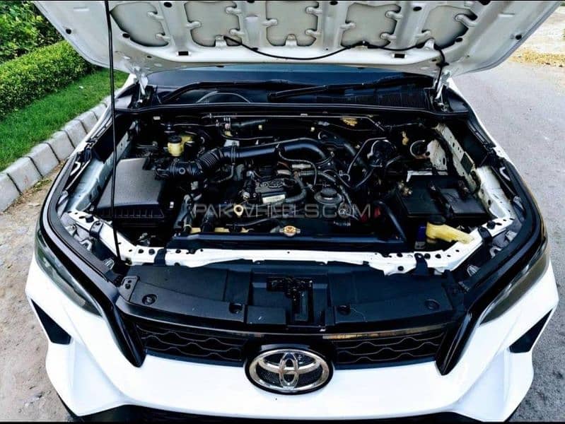 Toyota Fortuner V 2017 9