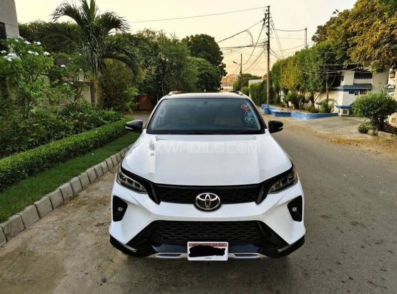 Toyota Fortuner V 2017 10