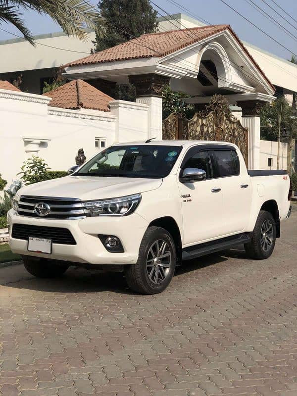 Toyota Hilux 2019 1