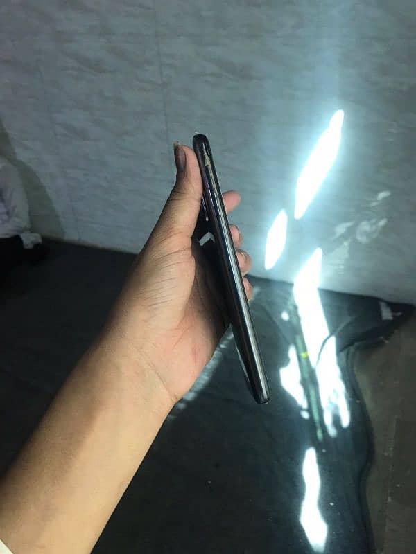 Poco x 3 gt 8+3 128 GB condition 10 by 9.5 he koe fault nahe he 2