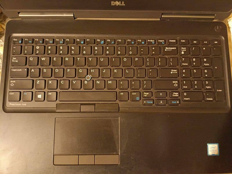 Dell Precision 7520 Workstation 4