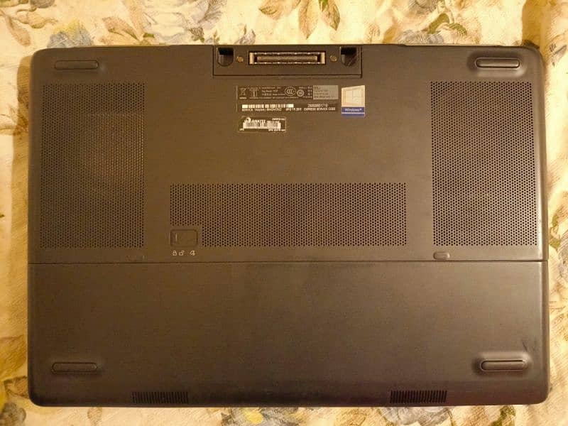 Dell Precision 7520 Workstation 6