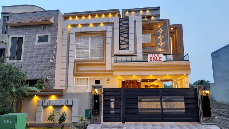 10 Marla Luxury Designer House For Sale In Bahria Town Lahore In Low budget price 0