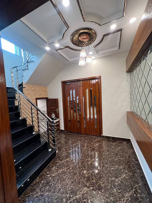 10 Marla Luxury Designer House For Sale In Bahria Town Lahore In Low budget price 13