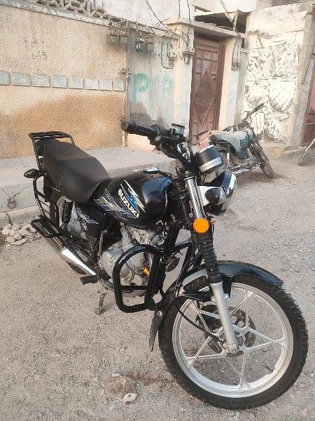 Suzuki GS 150 SE Model 2019/9/  03131271318 5