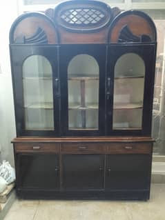 Used Showcase in better condition