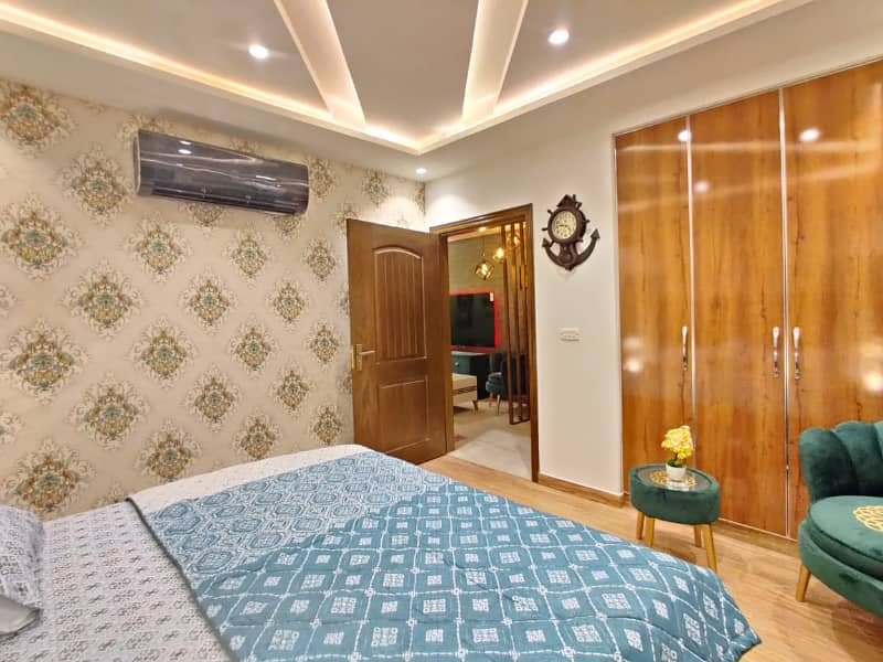 1 Bedroom VIP Full furnish flat per day available in Bahria town Lahore 13