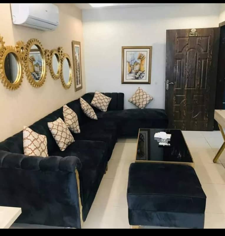 1 Bedroom VIP Full furnish flat per day available in Bahria town Lahore 1