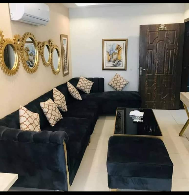 1 Bedroom VIP Full furnish flat per day available in Bahria town Lahore 6