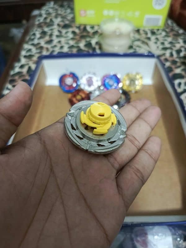 BEYBLADES METAL AND ORIGINAL STADIUM 19