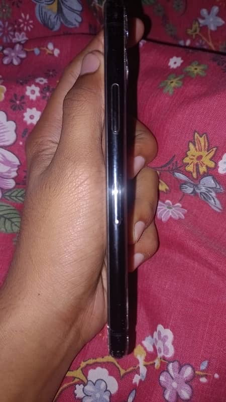 iPhone 11 Pro 64 GB Non PTA    exchange Possible 2