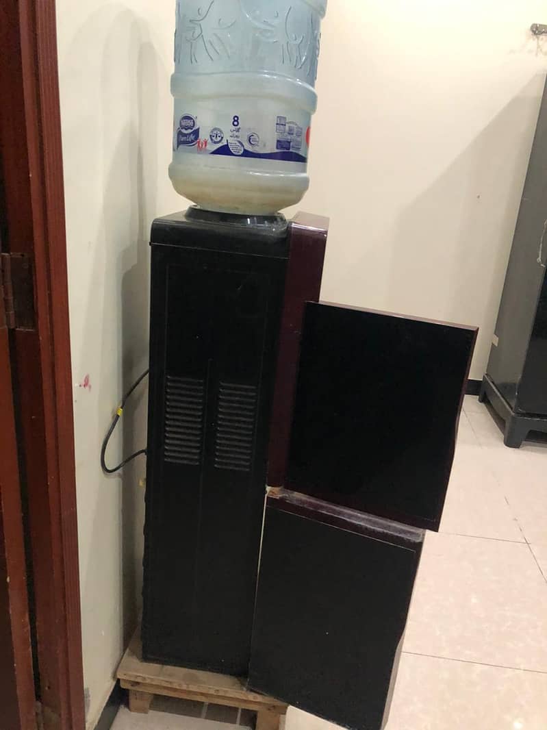 Orient Water Dispenser for Sale – Excellent Condition 4