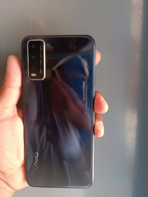 vivo y20 with box 4/64 1