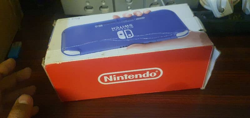 Nintendo Switch Lite 7