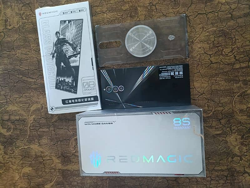 Red Magic 8s Pro With Box Uk Edition 3