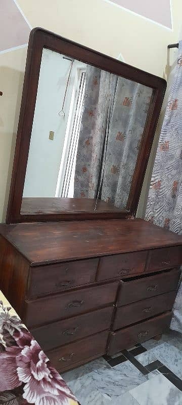 dressing/singar table wood made very good condition available for sell 0