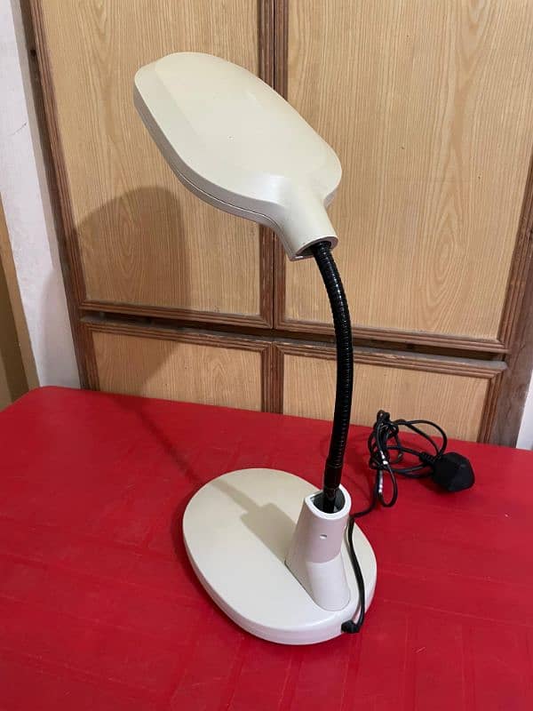 Indepependent Living Flexible Table Lamp, Imported 2