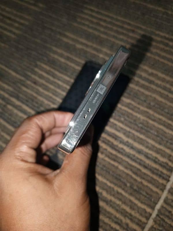 (urgent sale) infinix note 40 8+5 256 GB 4