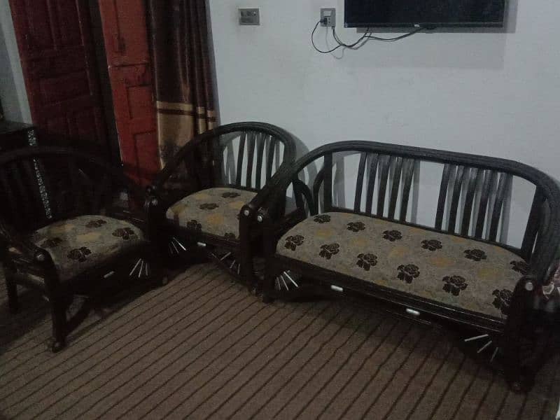 4 Seater wooden sofa set 2