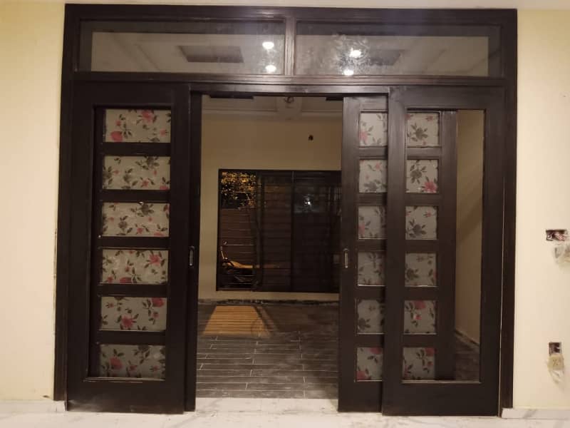 8 Marla Like A New Lower Portion Available for Rent in Bahria Town Lahore 8