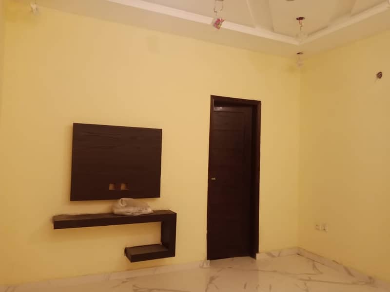 8 Marla Like A New Lower Portion Available for Rent in Bahria Town Lahore 14