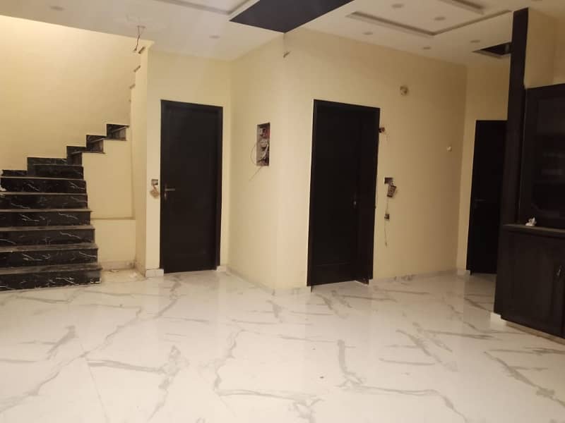 8 Marla Like A New Lower Portion Available for Rent in Bahria Town Lahore 18