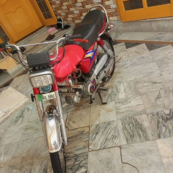 Honda CD 70  red color model 2010 5