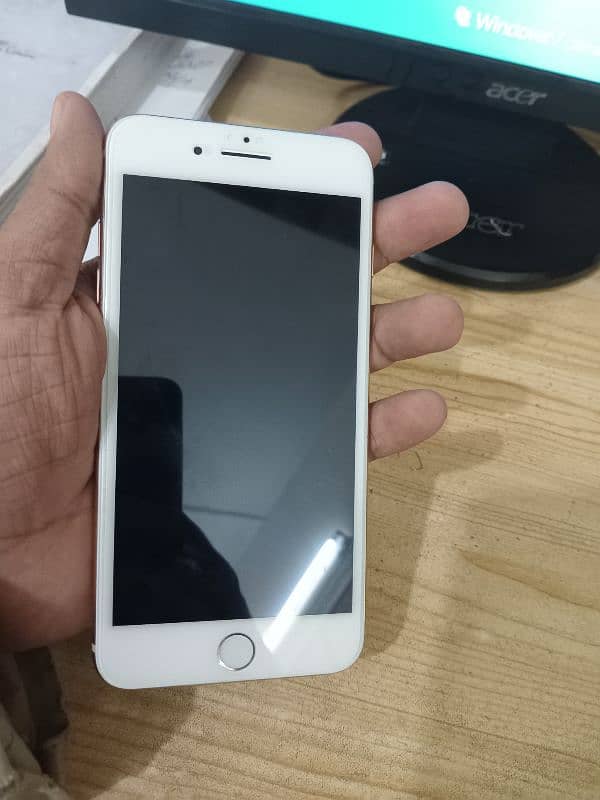 IPhone 8 plus 9.5/10 condition Non PTA 2