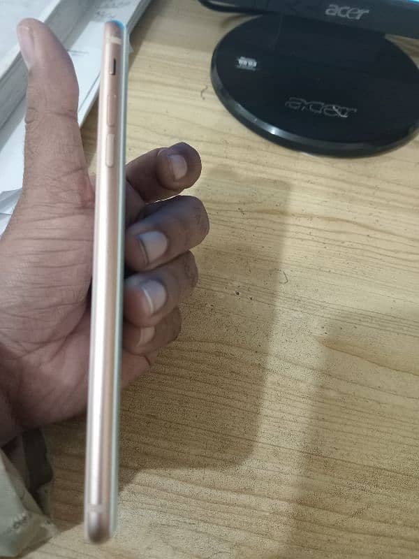 IPhone 8 plus 9.5/10 condition Non PTA 3