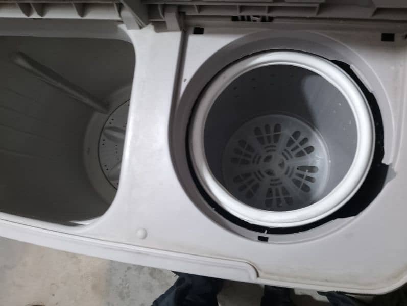 washing machine and dryer 4