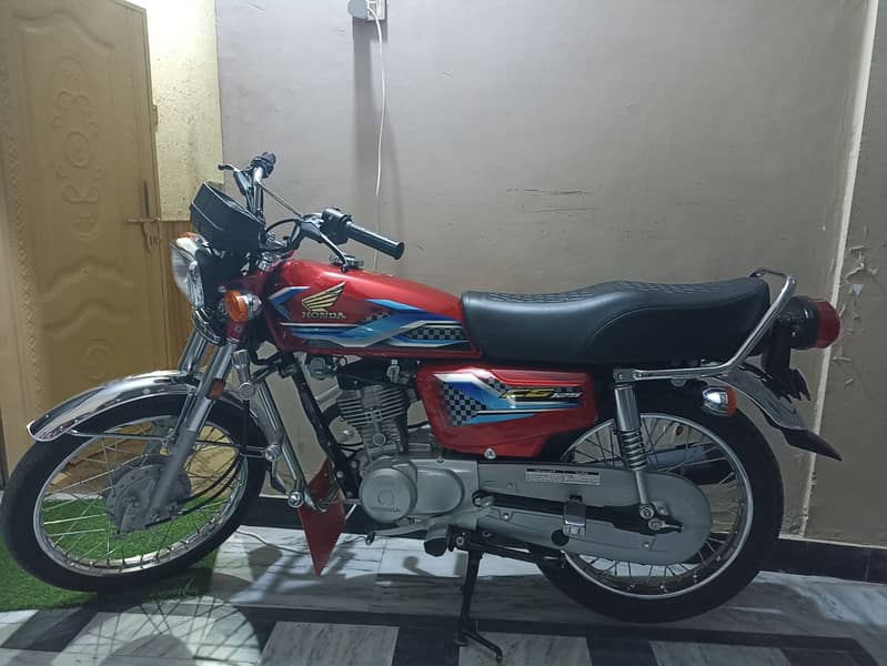 Honda CG 125 2024 3