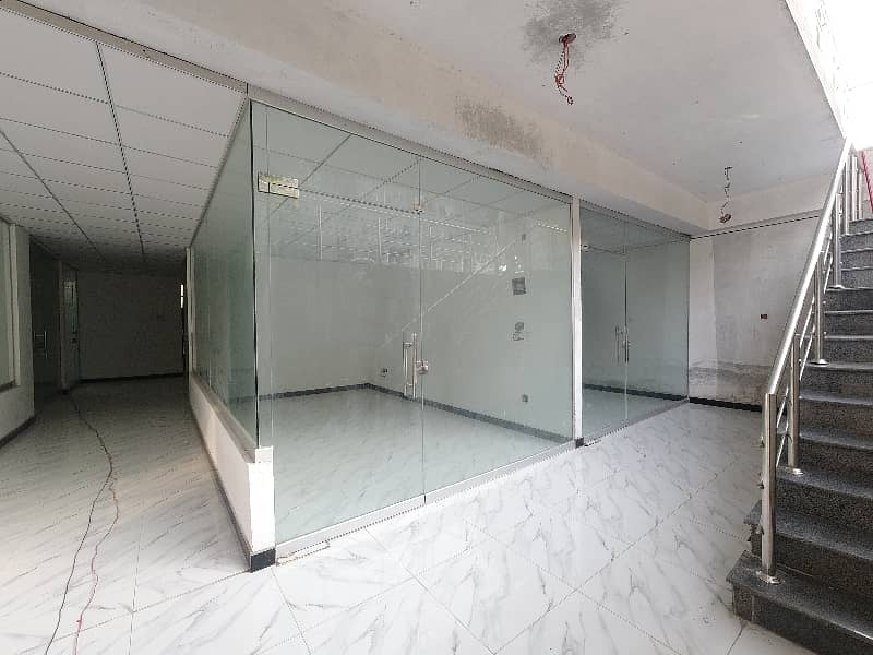 Perfect On Excellent Location 10 Marla Building In Gulberg Residencia - D Markaz For Sale 10