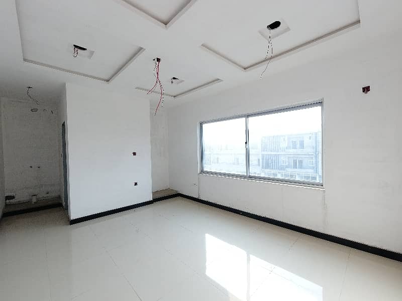 Perfect On Excellent Location 10 Marla Building In Gulberg Residencia - D Markaz For Sale 30