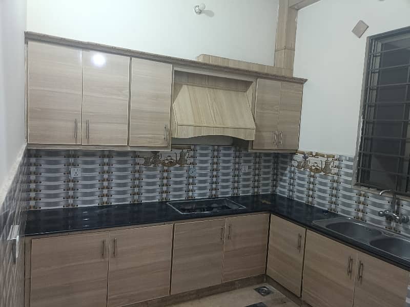 Perfect 5 Marla Upper Portion In Ghauri Town Phase 4A For rent 1