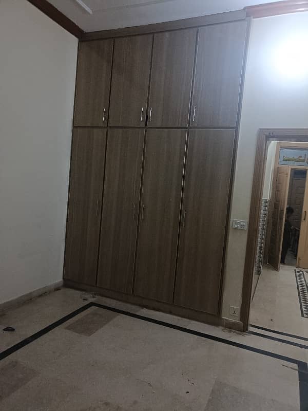 Perfect 5 Marla Upper Portion In Ghauri Town Phase 4A For rent 2