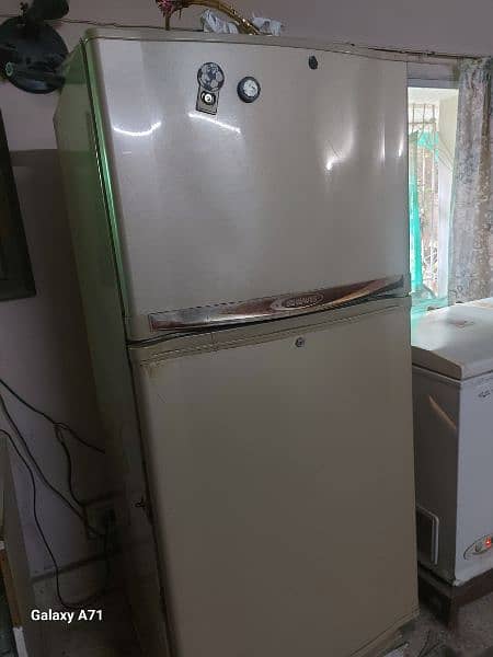 excellent condition fridge 0