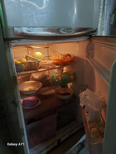 excellent condition fridge 1