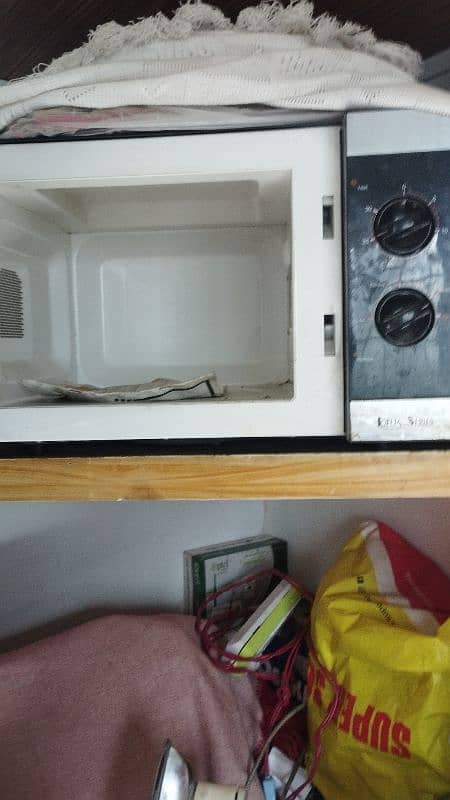 Dawlance Microwave 2