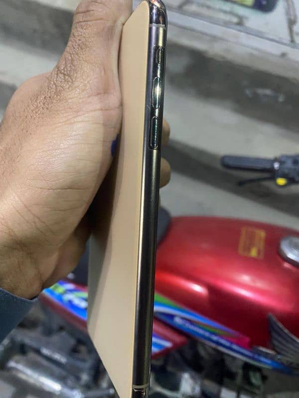 iPhone 11 pro max for sale 2