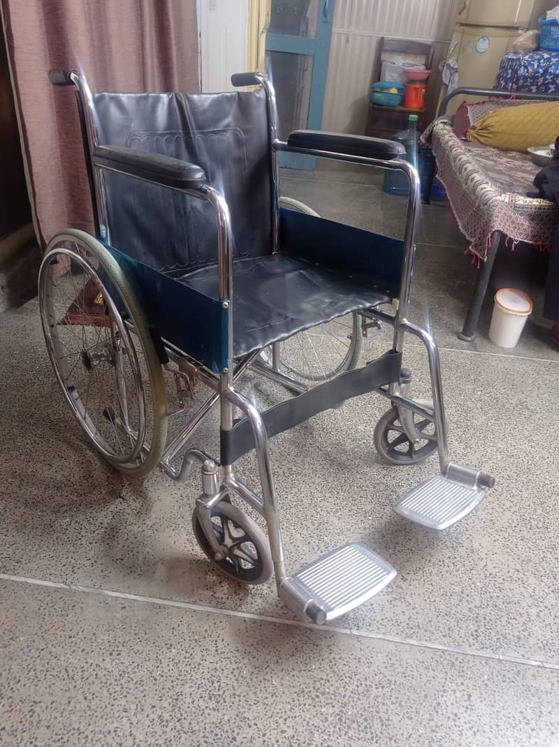 High Quality wheel chair in new condition 6