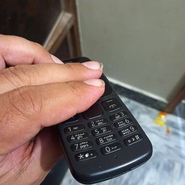 nokia orgnail h 106 bikul oky hai only sell hai box phat geya ta 2