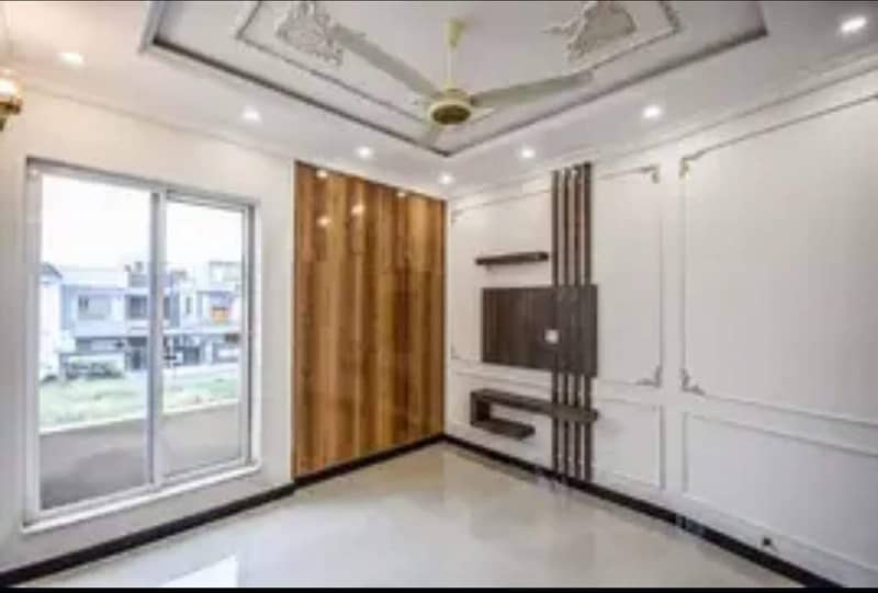 10 Marla House For Sale In Paragon City Lahore 5