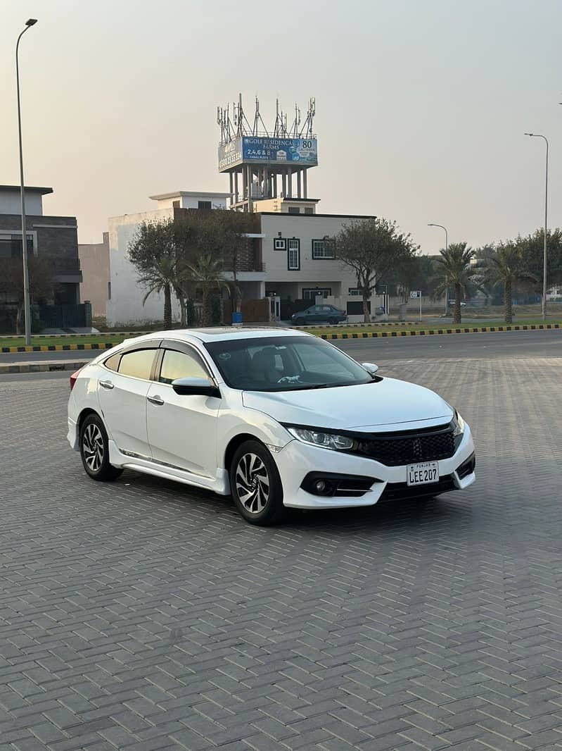 Honda Civic Oriel 1.8 i-VTEC CVT 2017 1