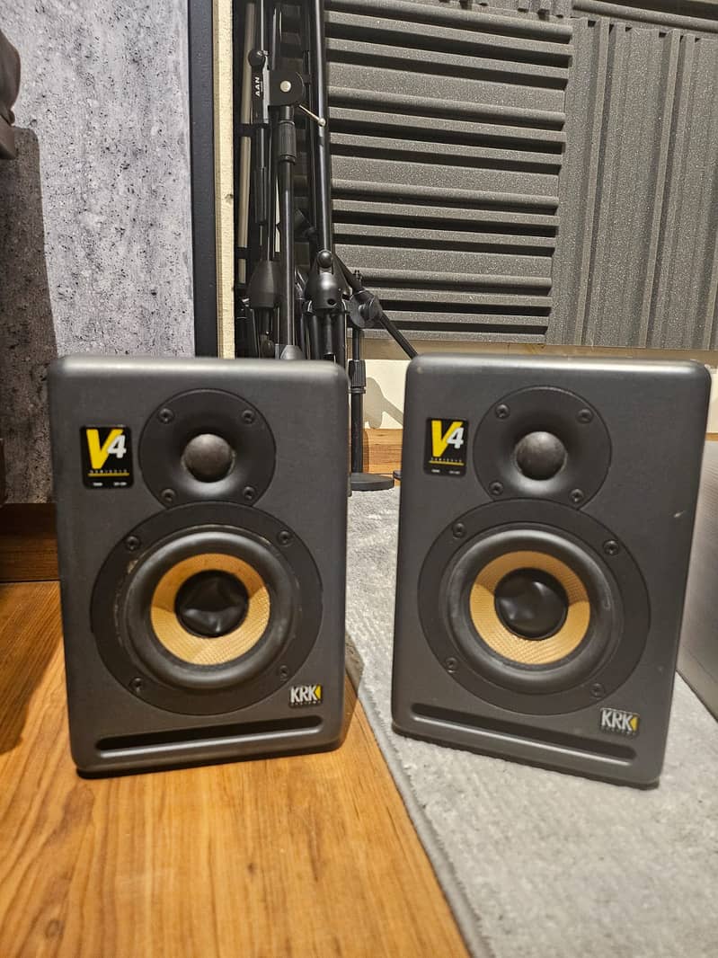 KRKv4 Studio Monitors 2