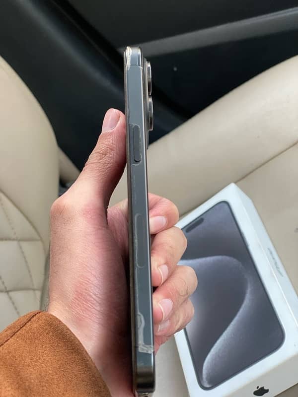 iPhone 15 Pro Max 256 gb LLA/ JV Locked 4