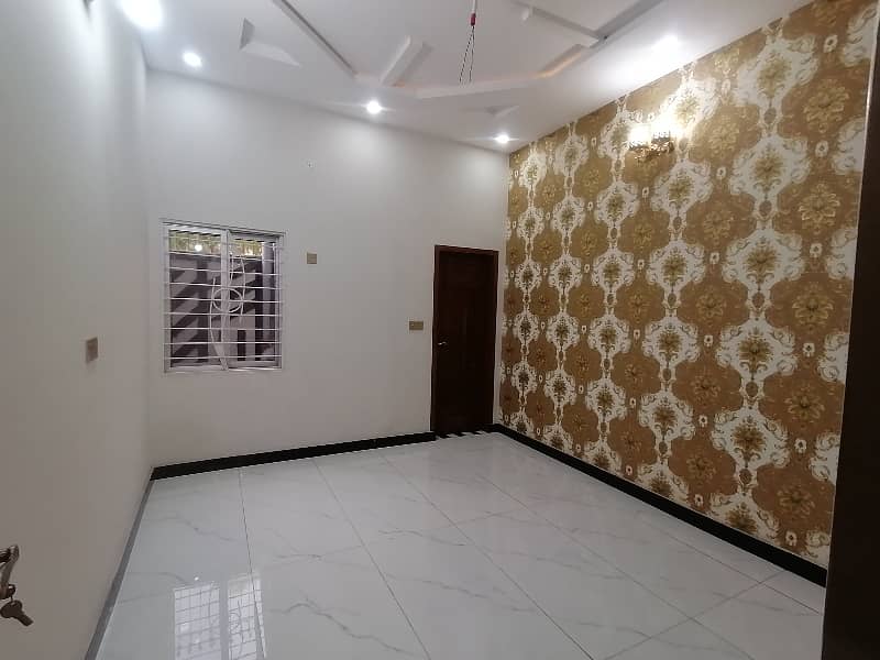 Unoccupied House Of 5 Marla Is Available For sale In Sabzazar Scheme 3