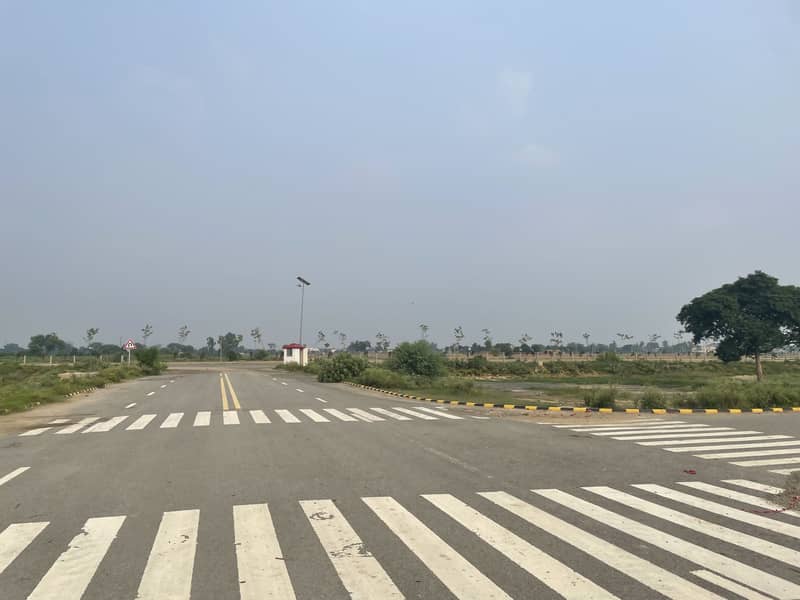 5 Marla Possession Plot In LDA City Lahore Block - Ideal Location 1