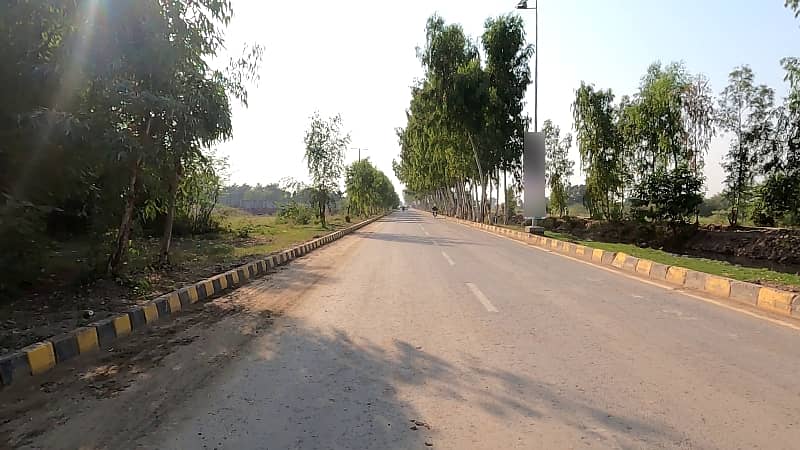 5 Marla Possession Plot In LDA City Lahore Block - Ideal Location 5